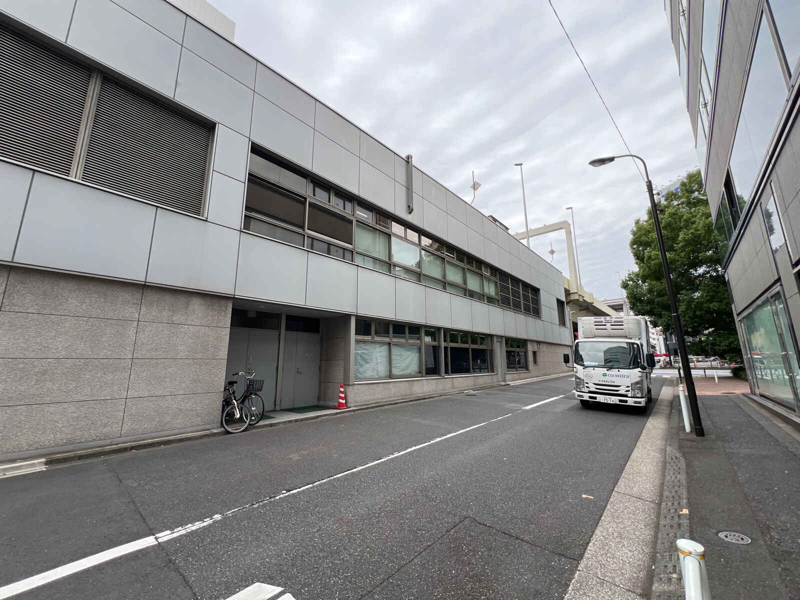 東貨ビル
