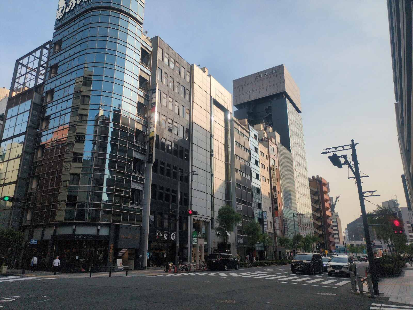 ニューギンザビル１号館