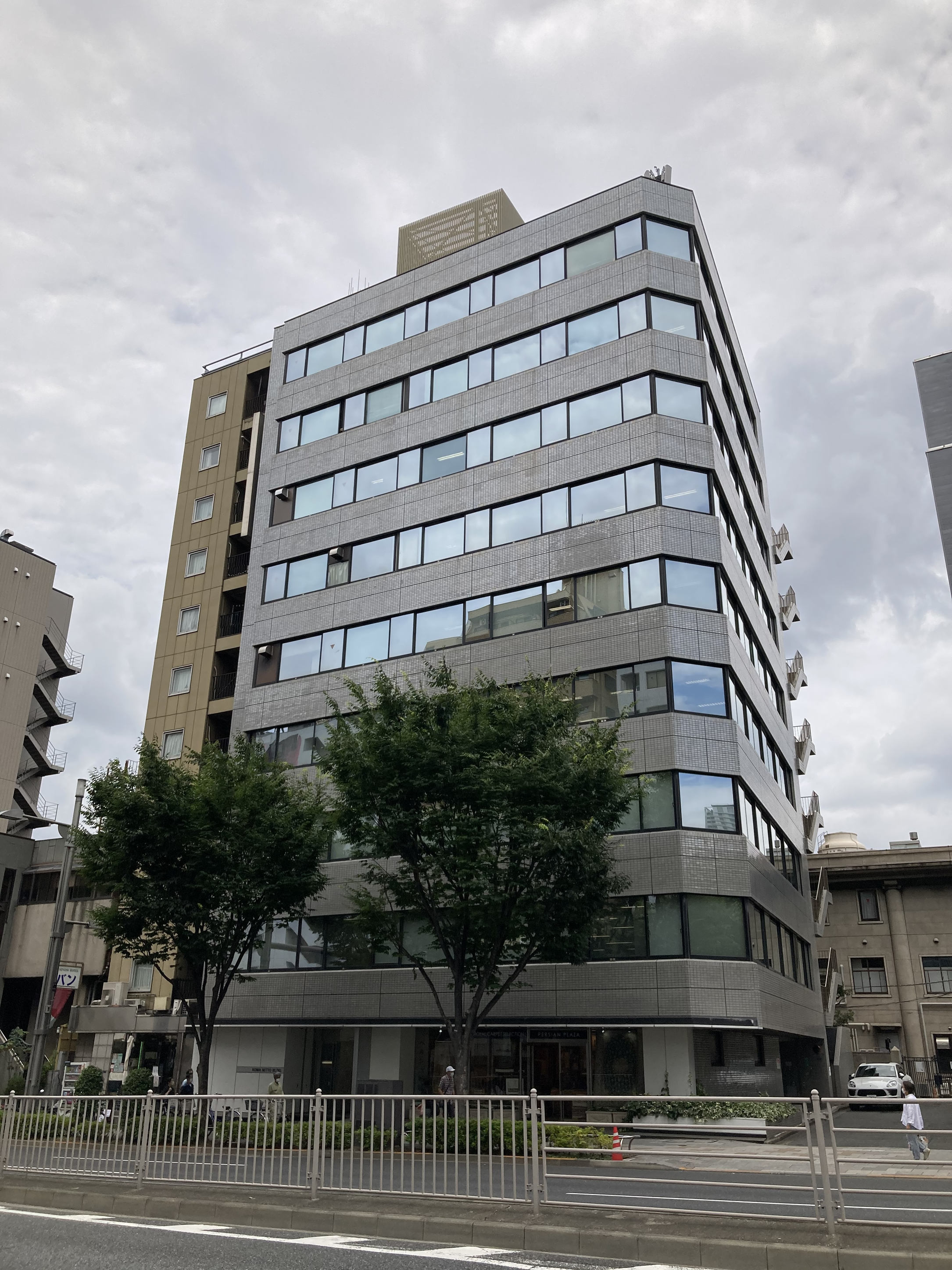 興和日東ビル