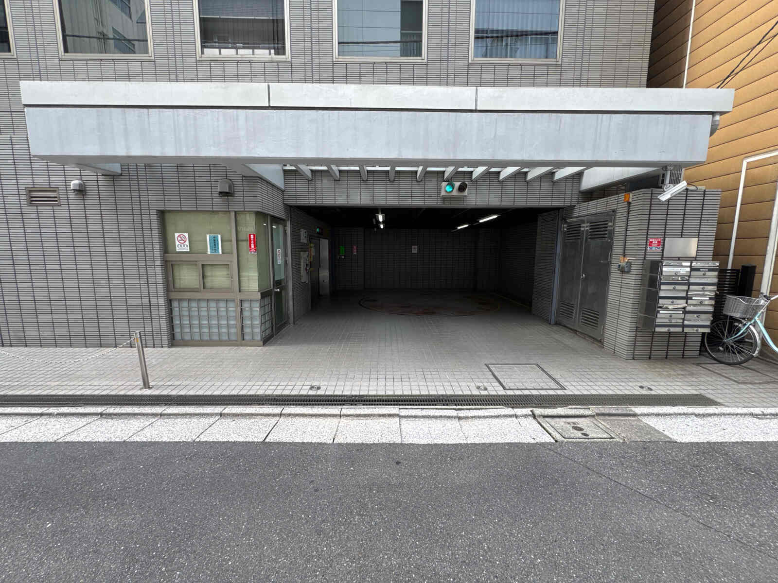 西野金陵ビル