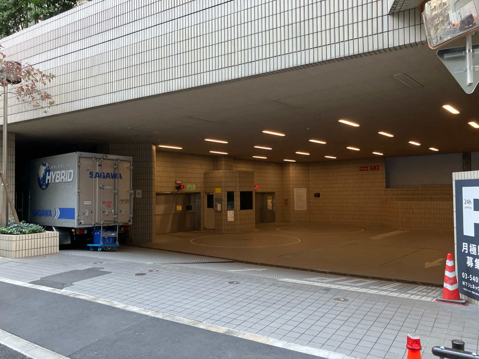 ＡＴＴ新館