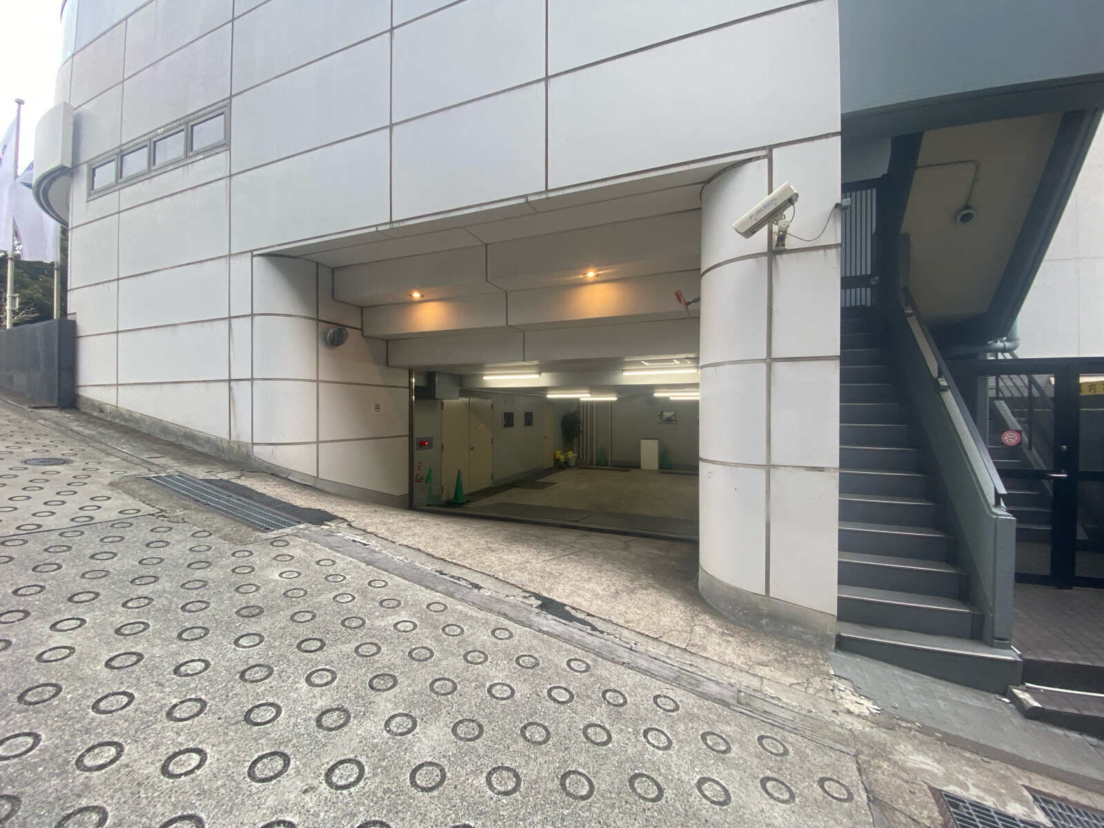 アトム青山タワー