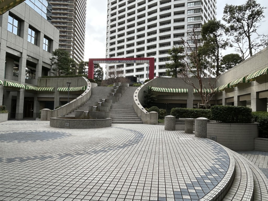 新宿スクエアタワー
