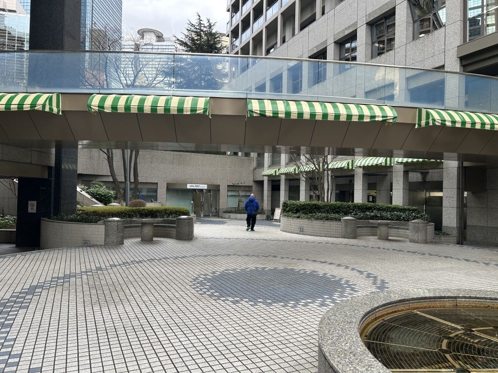 新宿スクエアタワー