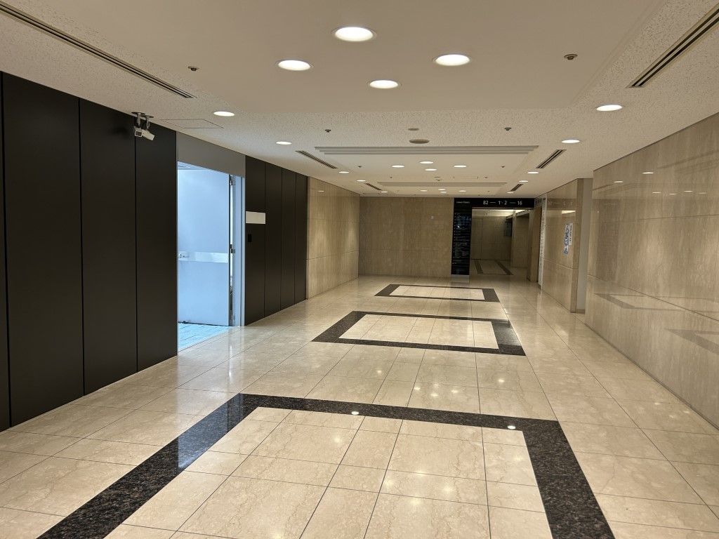 新宿スクエアタワー
