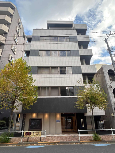 四谷三栄町スクエア