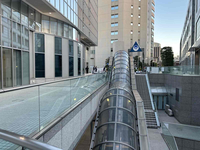 コスモス青山国連大学研究所棟