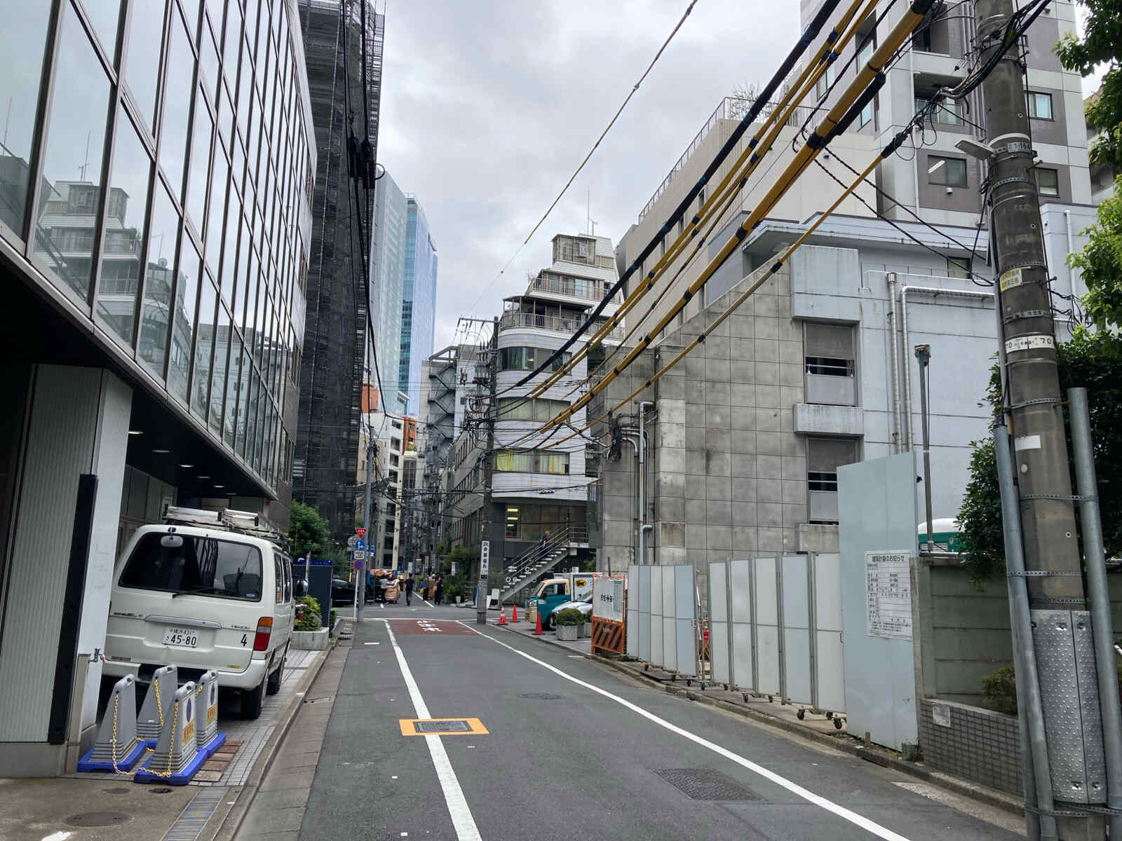 青山江崎ビル