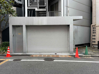 エイト・バイ・エイチビル