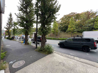 エイト・バイ・エイチビル