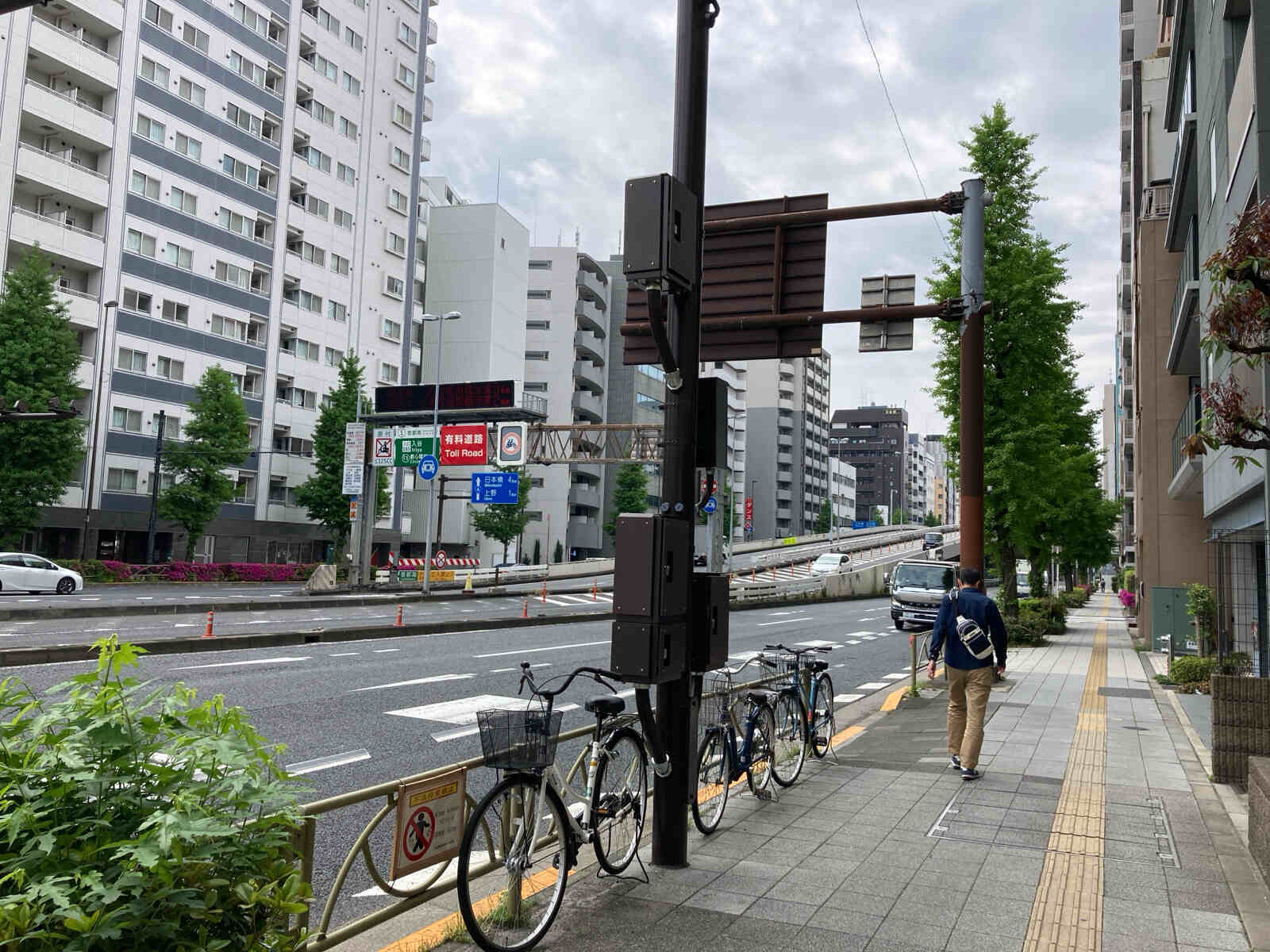 ソレイユ入谷ビル