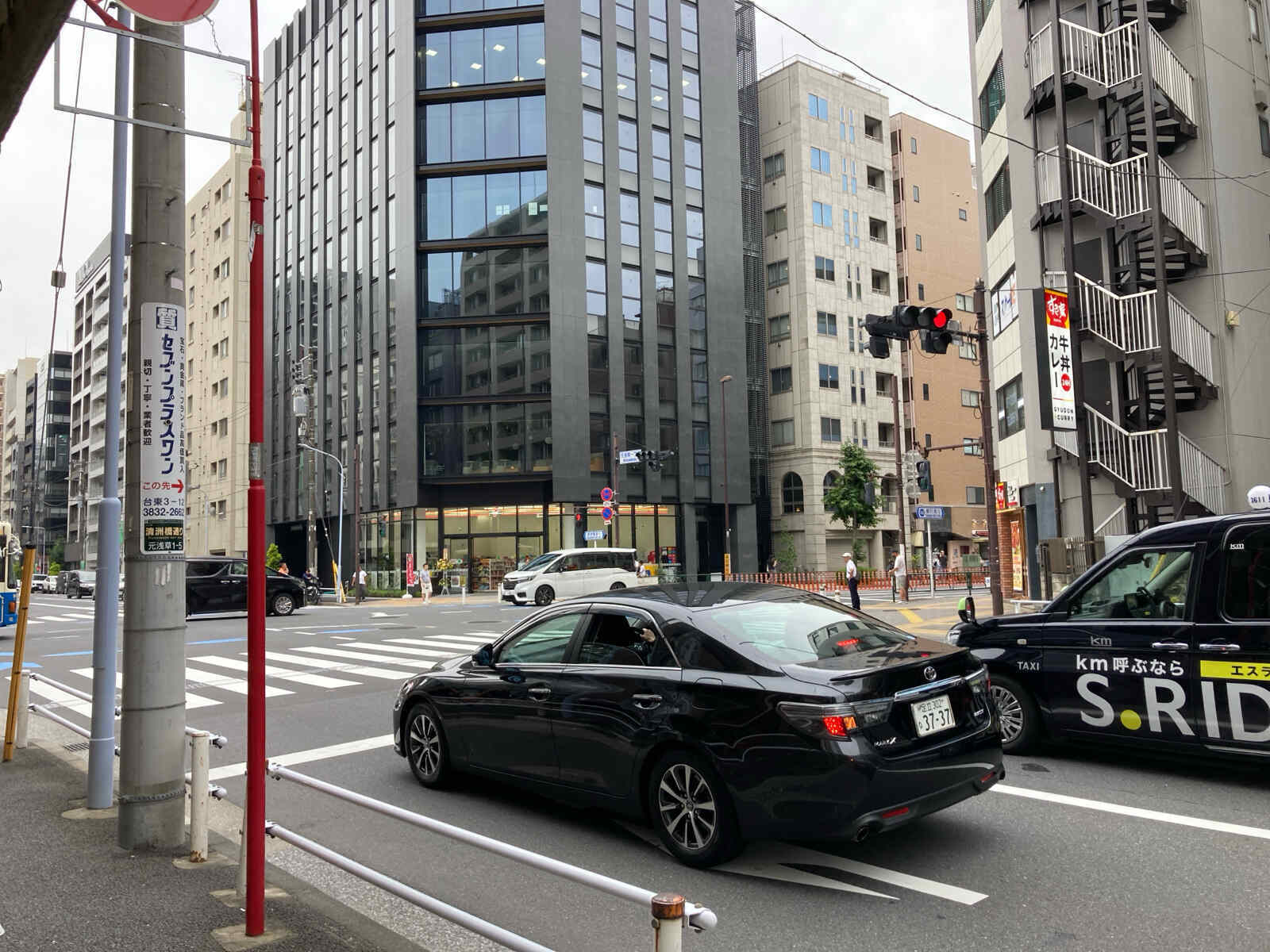 上杉本社ビル