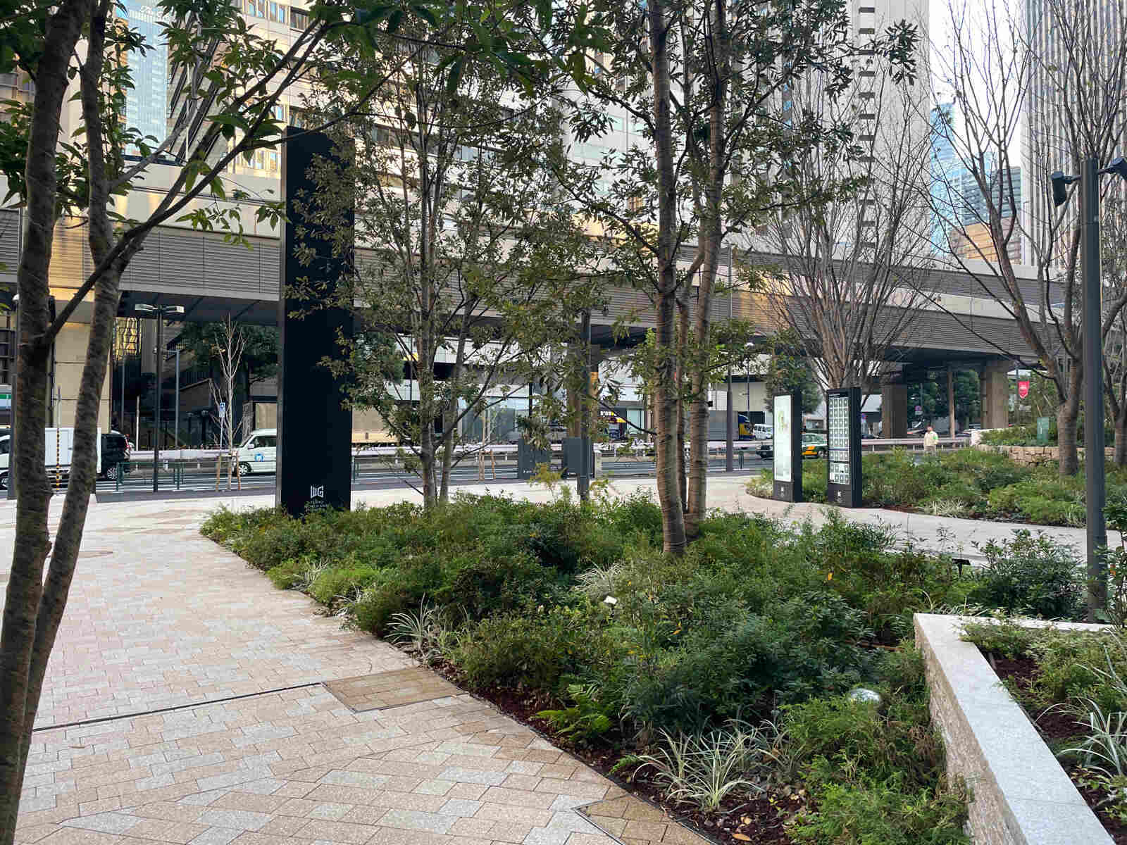 赤坂トラストタワー