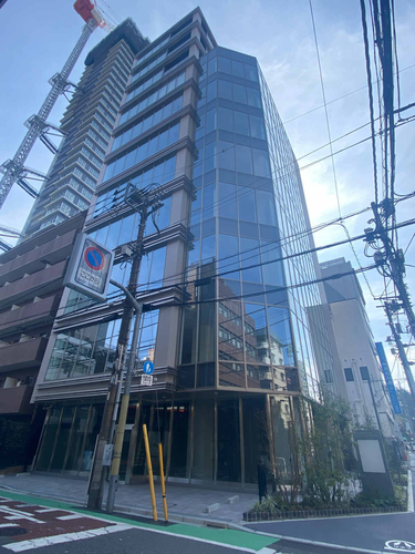 クロスシー新宿御苑前ビル