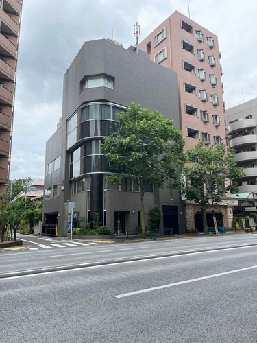 スタッフハウスビル