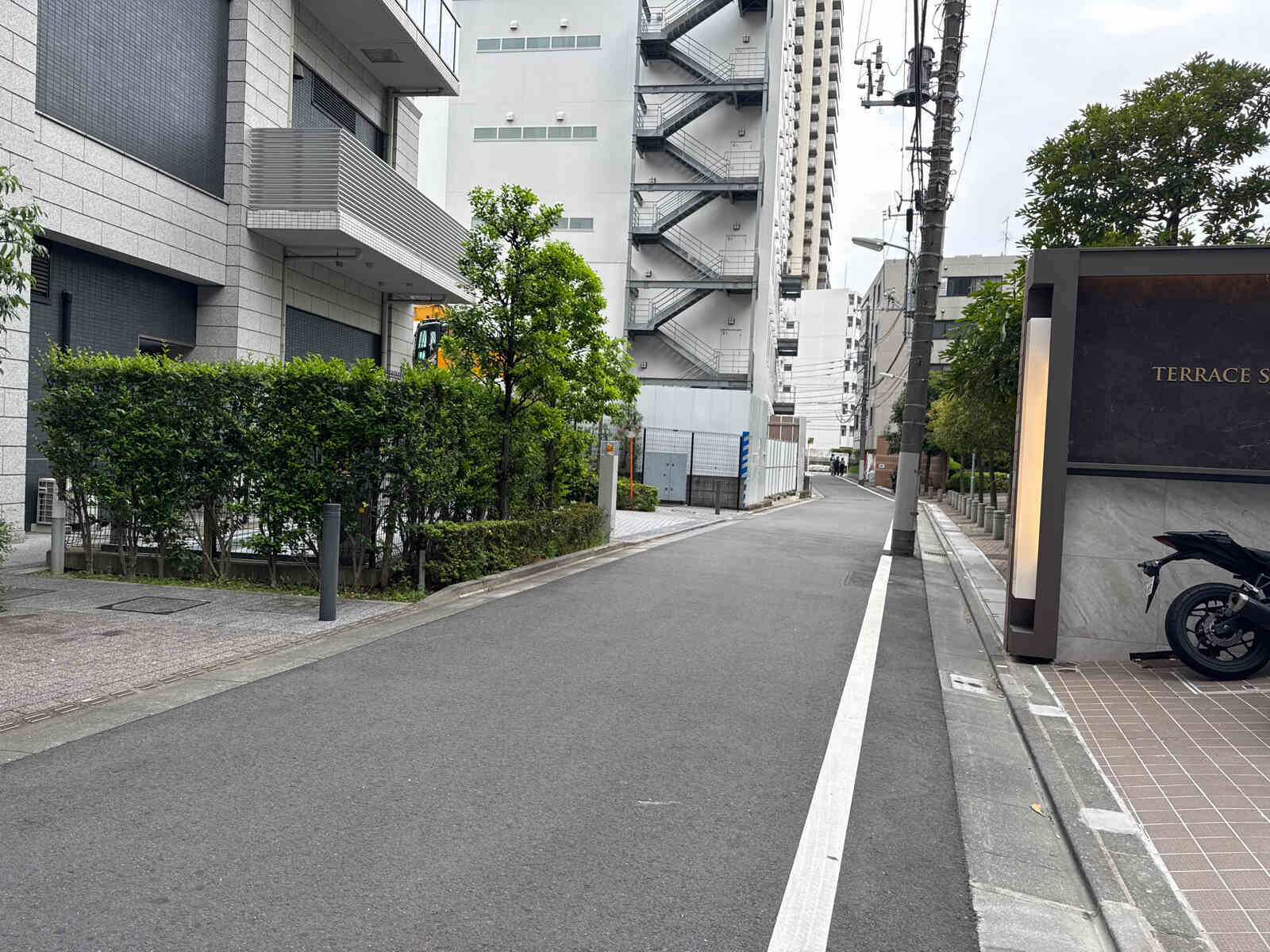 TERRACE SITE GOTANDA