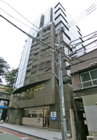 パインフィールドビル